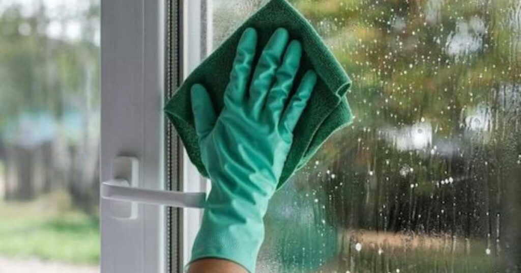 Why Microfiber Works So Well on Windows