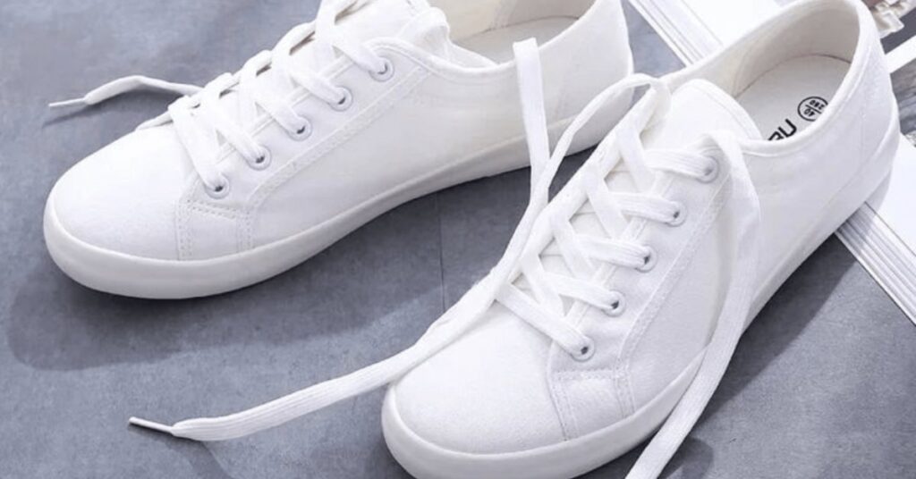 How to Clean White Canvas Shoes