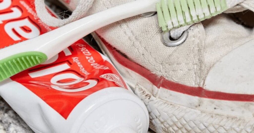 How to Clean White Shoes With Toothpaste